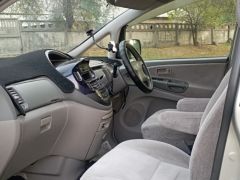 Фото авто Toyota Estima