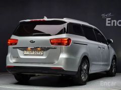 Photo of the vehicle Kia Carnival