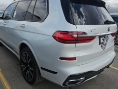 Photo of the vehicle BMW X7