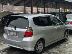 Photo of the vehicle Honda Fit