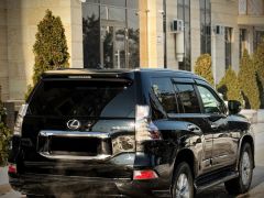 Photo of the vehicle Lexus GX