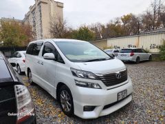 Photo of the vehicle Toyota Vellfire