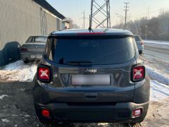 Photo of the vehicle Jeep Renegade