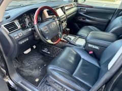 Photo of the vehicle Lexus LX