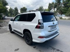 Photo of the vehicle Lexus GX