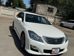 Сүрөт унаа Toyota Crown