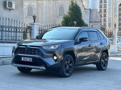 Сүрөт унаа Toyota RAV4