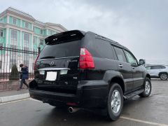 Photo of the vehicle Lexus GX