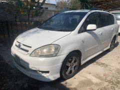 Photo of the vehicle Toyota Ipsum