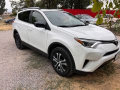 Сүрөт унаа Toyota RAV4