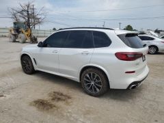 Photo of the vehicle BMW X5