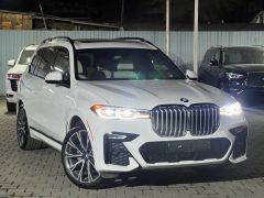 Photo of the vehicle BMW X7