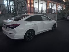 Сүрөт унаа Changan Eado