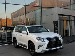 Photo of the vehicle Lexus GX