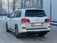 Photo of the vehicle Lexus LX