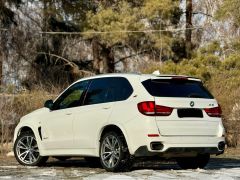 Photo of the vehicle BMW X5