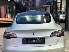 Сүрөт унаа Tesla Model 3