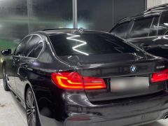 Photo of the vehicle BMW 5 Series