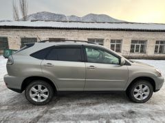 Photo of the vehicle Lexus RX