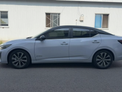 Photo of the vehicle Nissan Sylphy