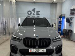 Photo of the vehicle BMW X5