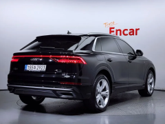 Сүрөт унаа Audi Q8