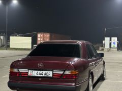 Фото авто Mercedes-Benz W124