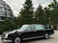 Photo of the vehicle Toyota Century