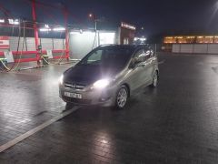 Фото авто Honda FR-V