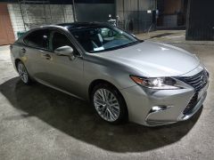 Photo of the vehicle Lexus ES