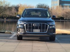 Photo of the vehicle Audi Q7