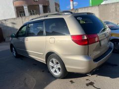 Фото авто Toyota Sienna