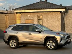 Сүрөт унаа Toyota RAV4