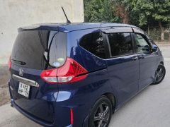 Фото авто Honda Freed