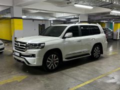 Сүрөт унаа Toyota Land Cruiser