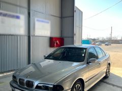 Photo of the vehicle BMW 5 Series