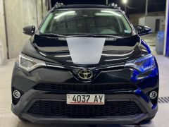 Сүрөт унаа Toyota RAV4