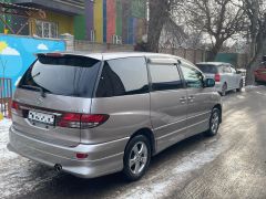 Фото авто Toyota Estima