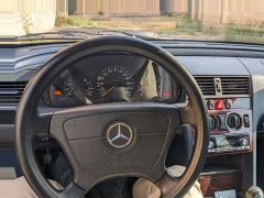 Сүрөт унаа Mercedes-Benz C-Класс