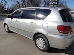 Сүрөт унаа Toyota Avensis Verso