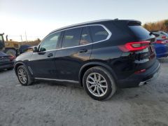 Photo of the vehicle BMW X5