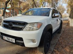 Фото авто Toyota Hilux