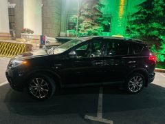 Сүрөт унаа Toyota RAV4