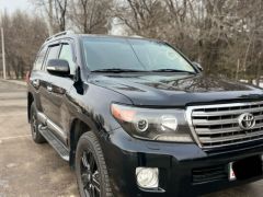 Photo of the vehicle Toyota Land Cruiser