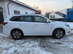 Сүрөт унаа Mitsubishi Outlander