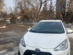 Фото авто Toyota Prius c