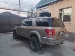 Сүрөт унаа Toyota Sequoia