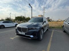 Photo of the vehicle BMW X7