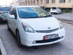 Фото авто Toyota Prius