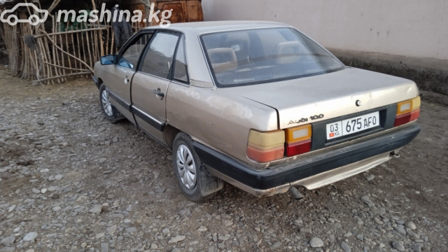 Audi 100